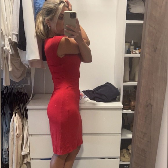Red everyday dress - Picture 2 of 2